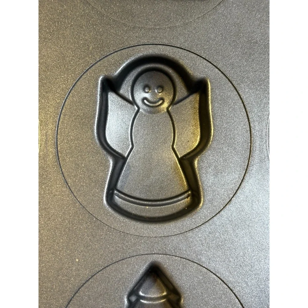Wilton‎ Holiday Shapes Muffin Pan 12 Cavity Christmas Grey Non-Stick Baking Mold